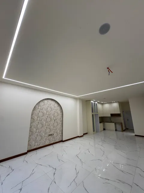 ویلا با طراحی خاص در سعادت آباد — عکس ۸